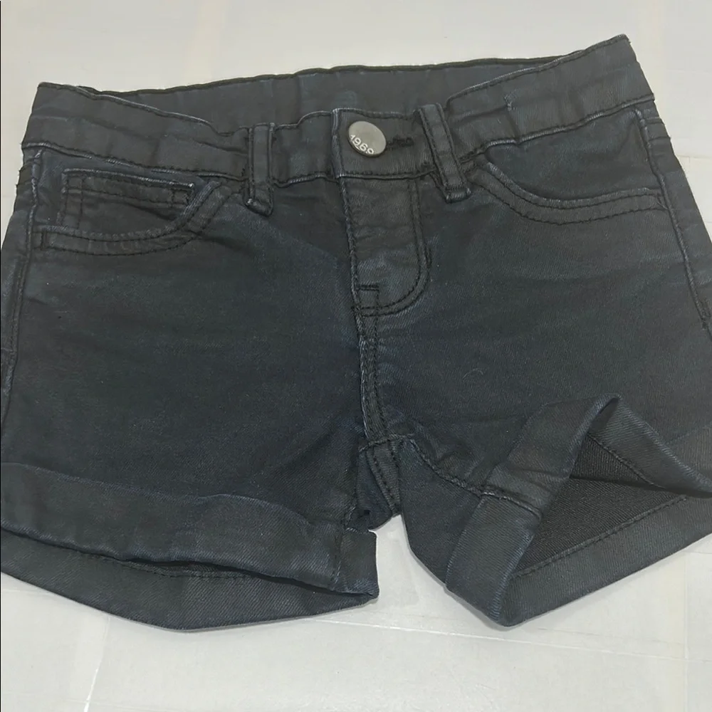 Gap kids Floral and Black Denim Shorts Set size 5 GUC
